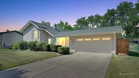 272 Strathmore Ln, Bloomingdale, IL 60108