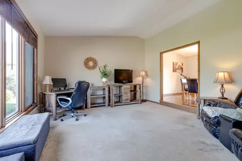 119 N Bauer Rd, Mchenry, IL 60050 photo 4