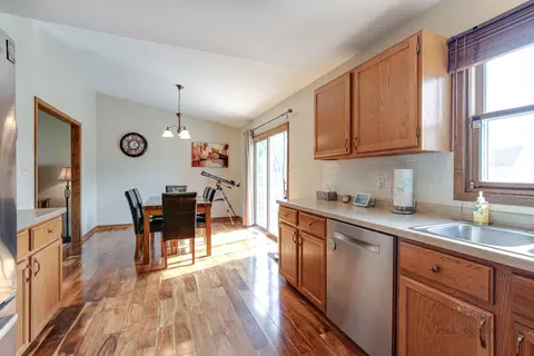 119 N Bauer Rd, Mchenry, IL 60050 photo 9