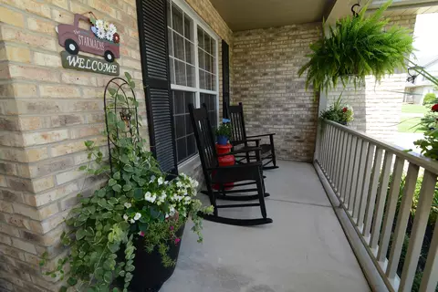904 Hampton Dr, Carol Stream, IL 60188 photo 3