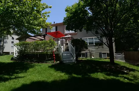 904 Hampton Dr, Carol Stream, IL 60188 photo 28