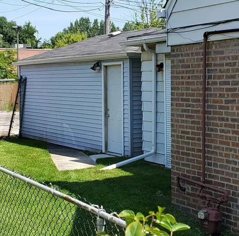 2230 E 96th St, Chicago, IL 60617 photo 4