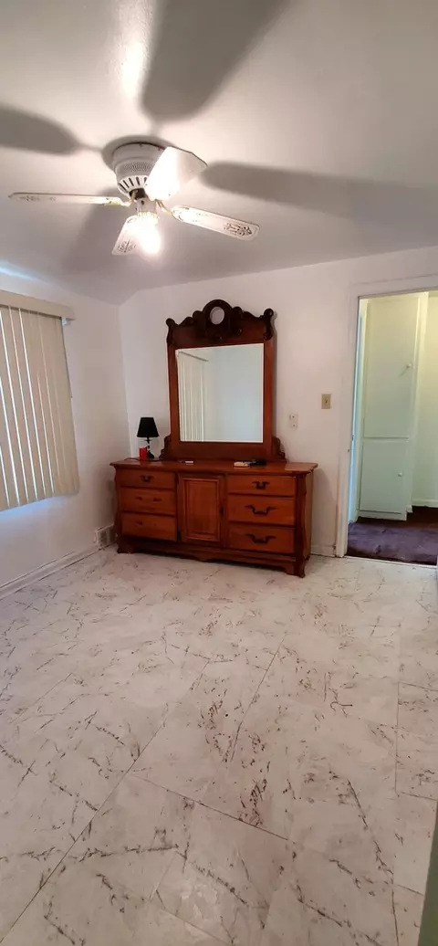 2230 E 96th St, Chicago, IL 60617 photo 12