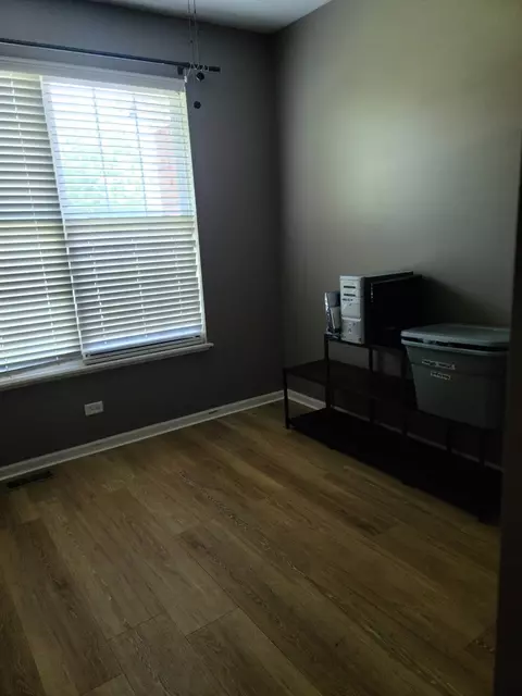 656 Biltmore Dr, Bartlett, IL 60103 photo 8