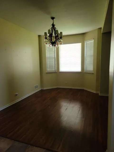 656 Biltmore Dr, Bartlett, IL 60103 photo 6