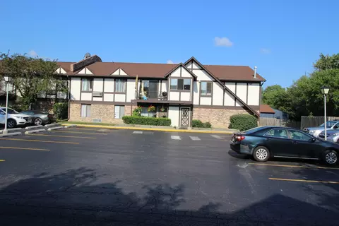 246 George St #A, Bensenville, IL 60106