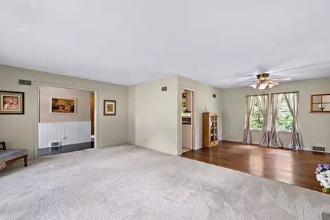 3500 Brookmeade Dr, Rolling Meadows, IL 60008 photo 4