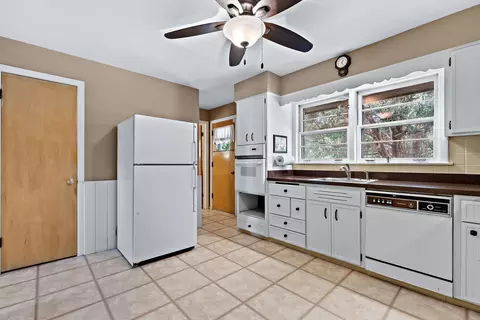 3500 Brookmeade Dr, Rolling Meadows, IL 60008 photo 8