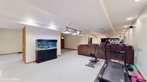26 W011 Deerpoint Dr, Wheaton, IL 60187 photo 39