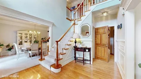 26 W011 Deerpoint Dr, Wheaton, IL 60187 photo 2