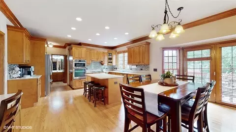 26 W011 Deerpoint Dr, Wheaton, IL 60187 photo 12