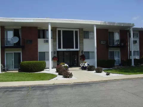 9500 Dee Rd #1H, Des Plaines, IL 60016