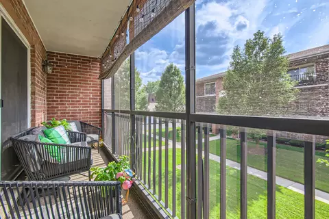 5029 W Circle Dr #204, Crestwood, IL 60445 photo 11