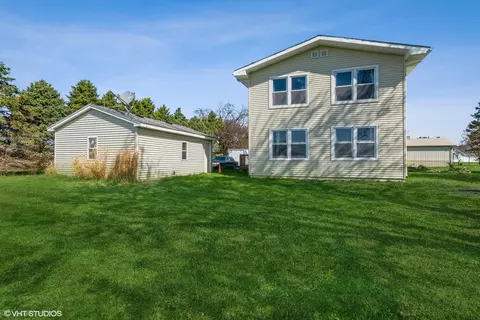 12994 E State Rt 114 Hwy, Momence, IL 60954