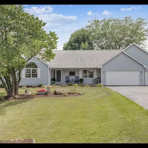 4441 E Open View Dr, Byron, IL 61010