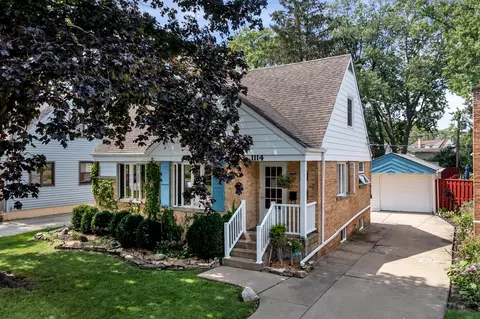 1114 N Dryden Ave, Arlington Heights, IL 60004