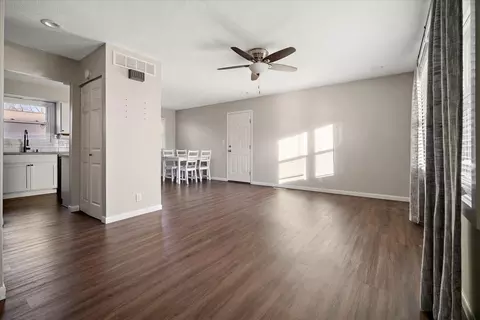 306 E Adams St, Towanda, IL 61776 photo 5