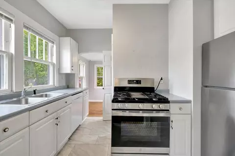 410 N Carson Ave, Champaign, IL 61821 photo 9