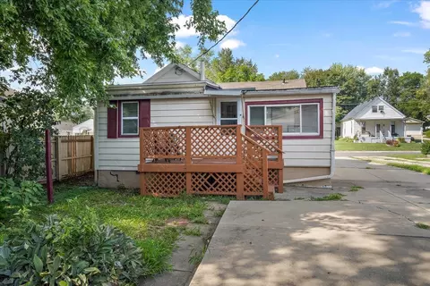705 E Miller St, Bloomington, IL 61701 photo 18