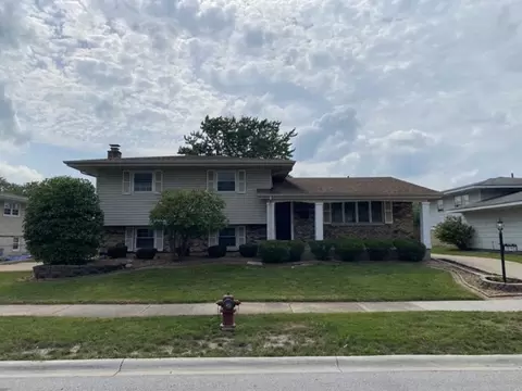 19140 Greenbay Ave, Lansing, IL 60438
