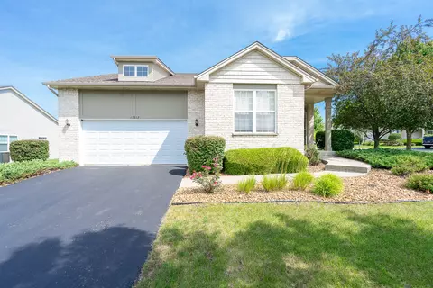 17012 Laguna Ln, Lockport, IL 60441