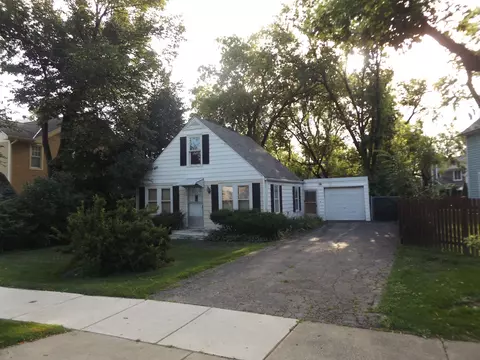 513 N Smith St, Palatine, IL 60067