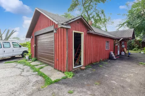 1317 Plain Ave, Aurora, IL 60505 photo 4