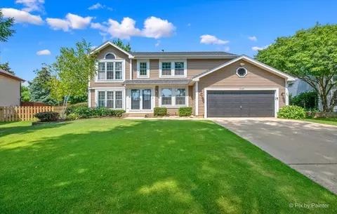 1347 Knollwood Cir, Crystal Lake, IL 60014