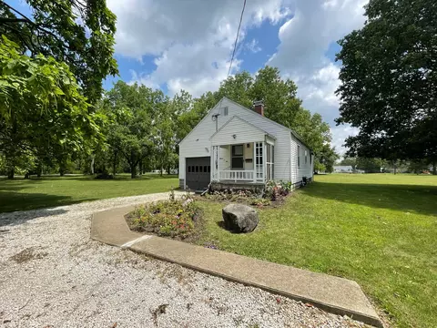 1305 Lincoln St, Tilton, IL 61833