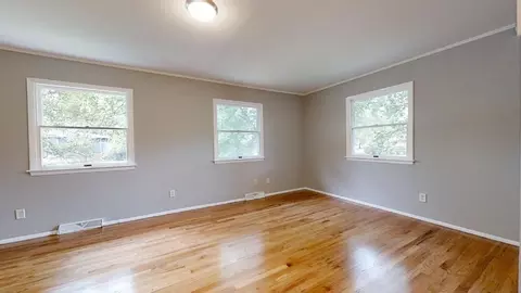 914 Devonshire Dr, Champaign, IL 61821 photo 20