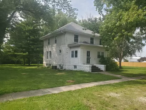 401 N Locust St, Onarga, IL 60955