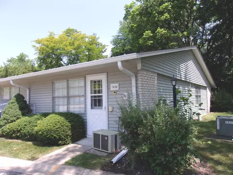 7424 Clarendon Ct #83, Fox Lake, IL 60020