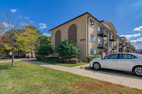 8701 W Foster Ave #308, Chicago, IL 60656