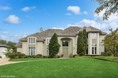 405 Ambriance Dr, Burr Ridge, IL 60527