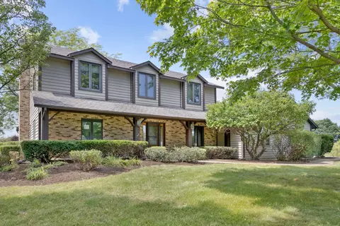 23202 W Lochanora Dr, Hawthorn Woods, IL 60047