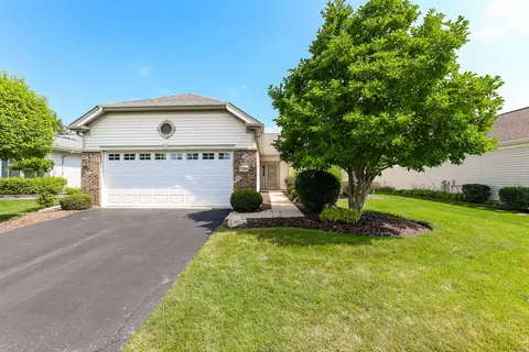 12966 W Rock Springs Ln, Huntley, IL 60142