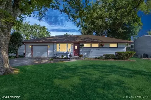 428 W James Way, Cary, IL 60013