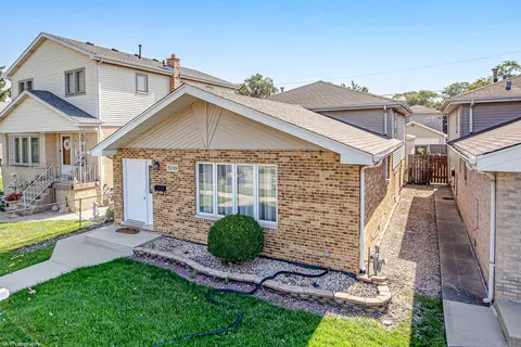 5039 S Luna Ave, Chicago, IL 60638