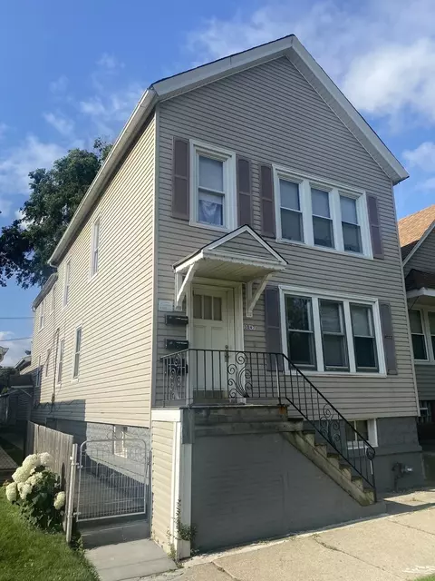 3047 E 97th St, Chicago, IL 60617 photo 1