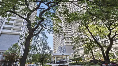 4250 N Marine Dr #934, Chicago, IL 60613