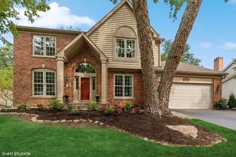 33819 N Pine Creek Trl, Grayslake, IL 60030