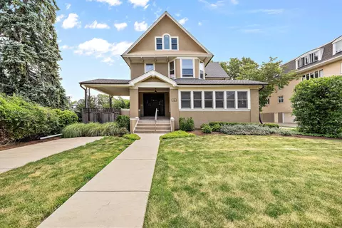 61 S 6th Ave, La Grange, IL 60525