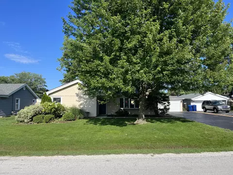 11649 S Nagle Ave S, Worth, IL 60482