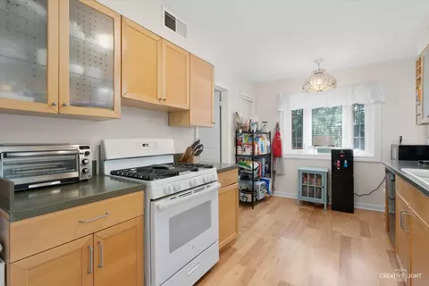 735 E Golf Rd, Des Plaines, IL 60016 photo 9