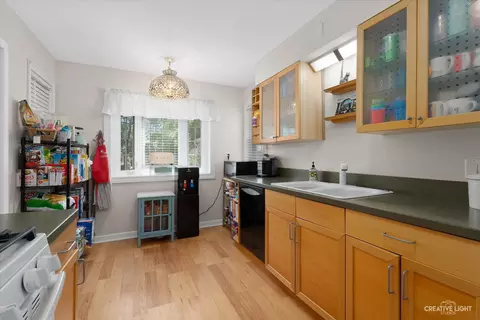735 E Golf Rd, Des Plaines, IL 60016 photo 8