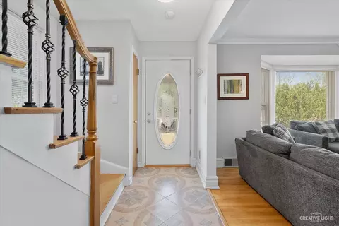 735 E Golf Rd, Des Plaines, IL 60016 photo 2