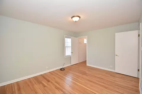 735 E Golf Rd, Des Plaines, IL 60016 photo 16