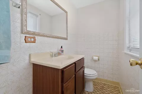 735 E Golf Rd, Des Plaines, IL 60016 photo 13