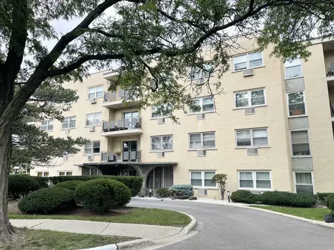 7801 Niles Center Rd #405, Skokie, IL 60077