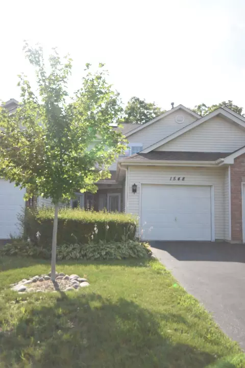 1548 Darien Lake Dr, Darien, IL 60561